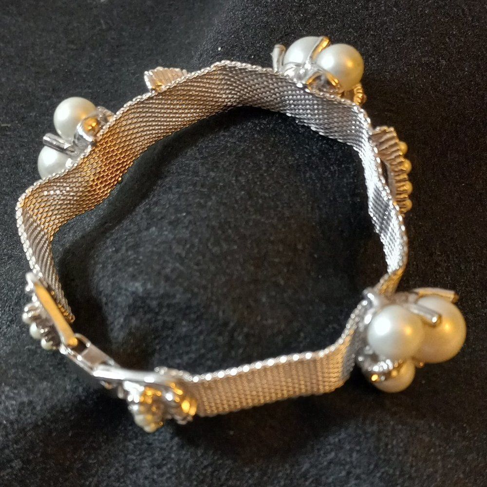 Vintage Silver tone and Faux Pearl mesh bracelet Granny chic